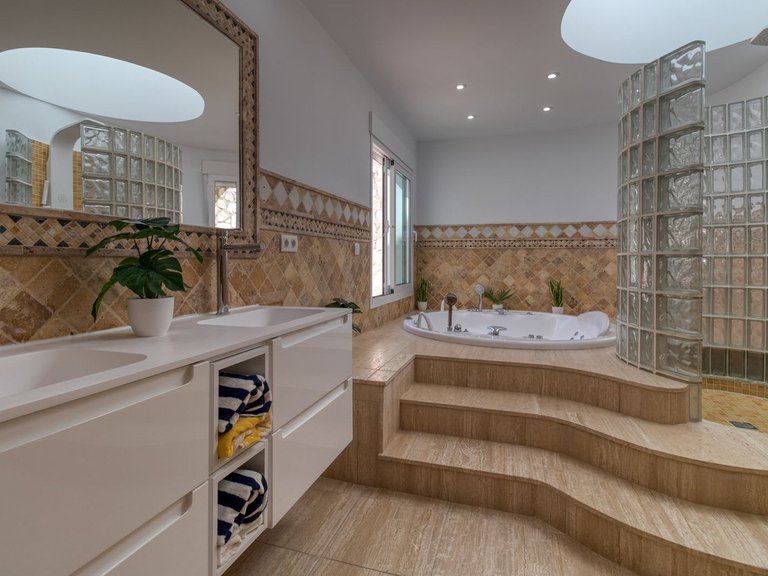 Villa for Sale in Mijas, Marbella Area 18