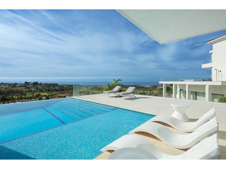 Villa for Sale in Benahavís, Marbella Area 1
