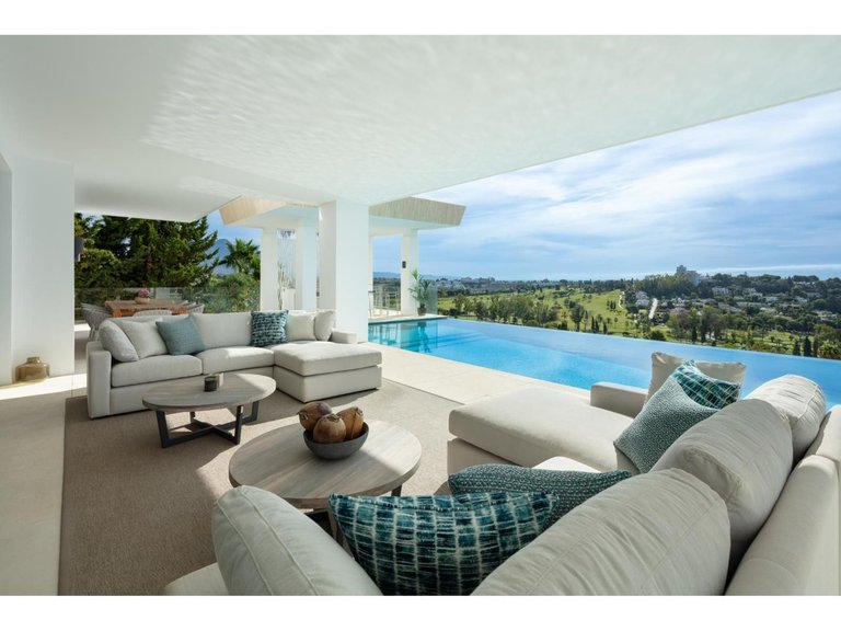 Villa for Sale in Benahavís, Marbella Area 2