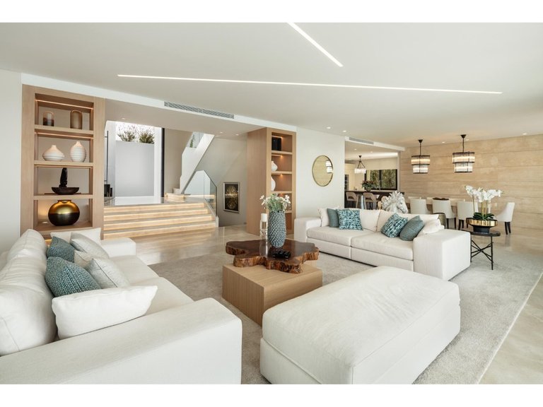 Villa for Sale in Benahavís, Marbella Area 11