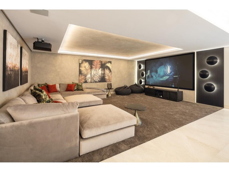 Villa for Sale in Benahavís, Marbella Area 20