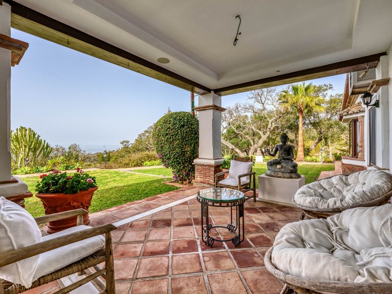 Villa for Sale in La Mairena, Marbella Area 2