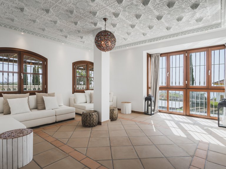 Villa for Sale in Estepona, Marbella Area 6