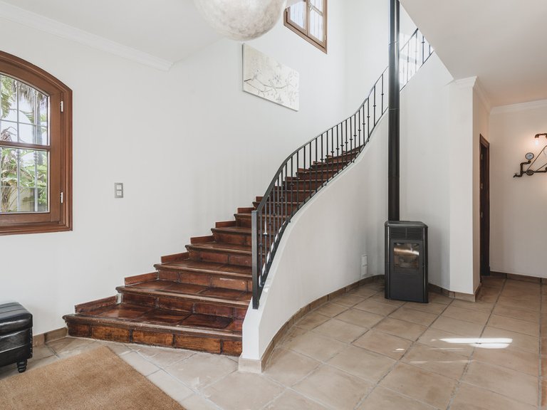 Villa for Sale in Estepona, Marbella Area 10