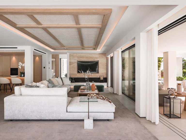 Villa for Sale in Marbella, Marbella Area 6