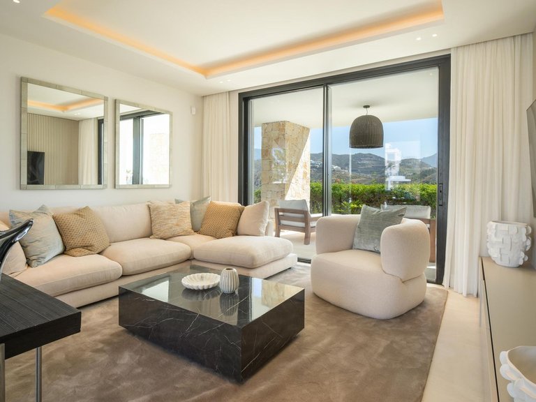 Villa for Sale in Benahavís, Marbella Area 8