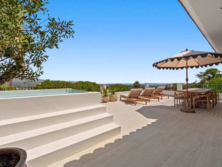 Villa for Sale in Nueva Andalucía, Marbella Area 15