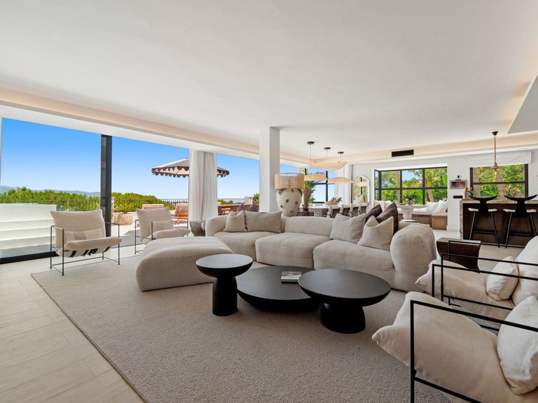 Villa for Sale in Nueva Andalucía, Marbella Area 4
