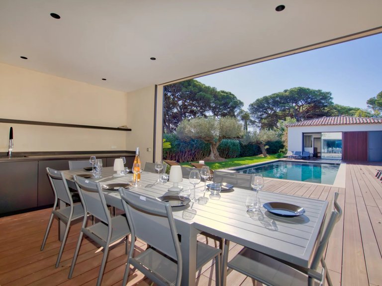 Villa for Sale in Saint Tropez, St. Tropez, Grimaud Area 2