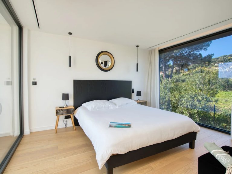 Villa for Sale in Saint Tropez, St. Tropez, Grimaud Area 4