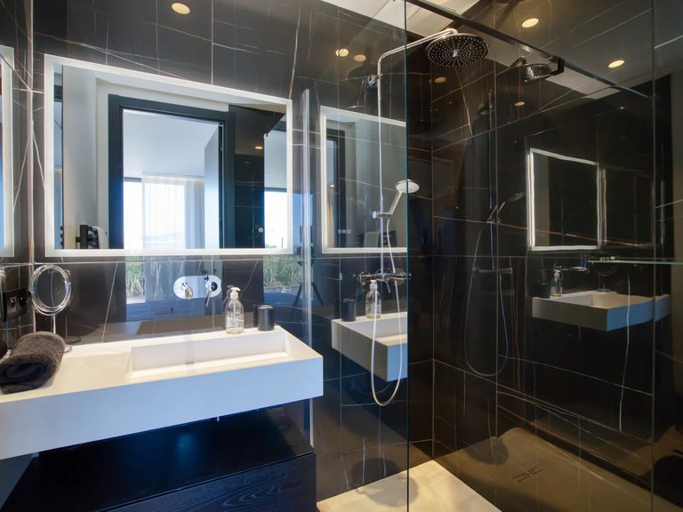 Villa for Sale in Saint Tropez, St. Tropez, Grimaud Area 6