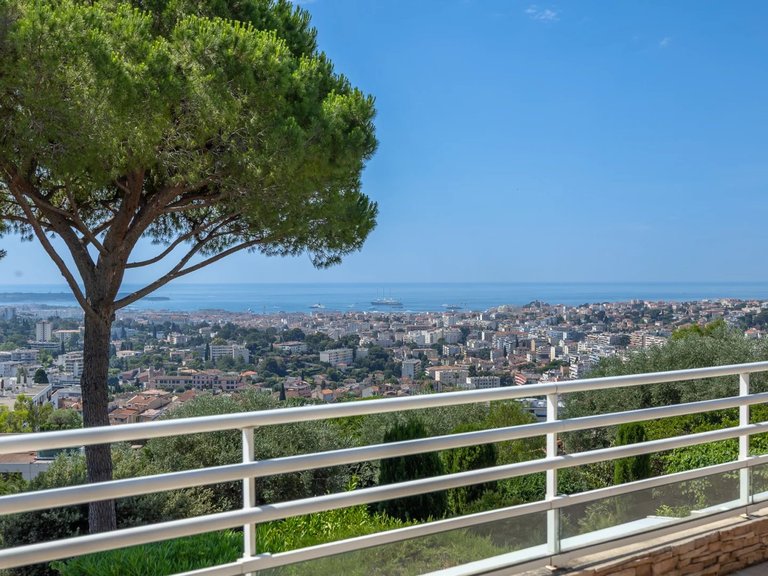 Apartment for Sale in Cannes, Cannes Area 1