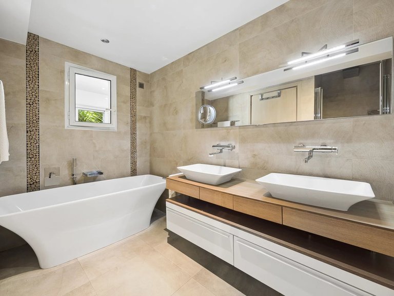Apartment for Sale in Cannes, Cannes Area 9