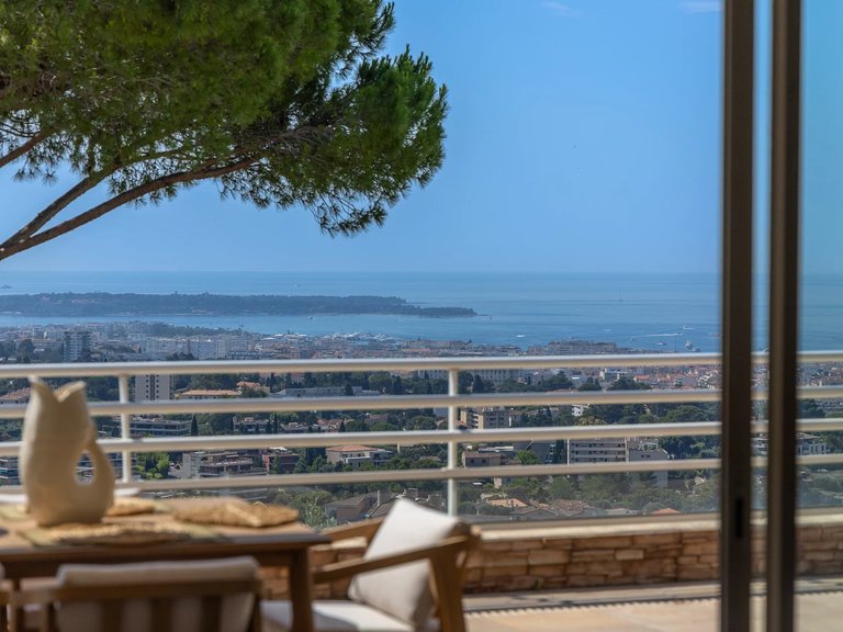 Apartment for Sale in Cannes, Cannes Area 14