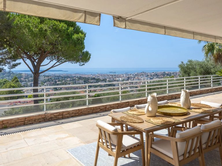 Apartment for Sale in Cannes, Cannes Area 18