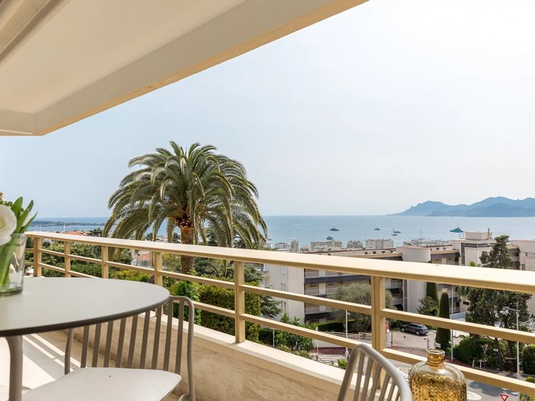 Apartment for Sale in Cannes, Cannes Area 5