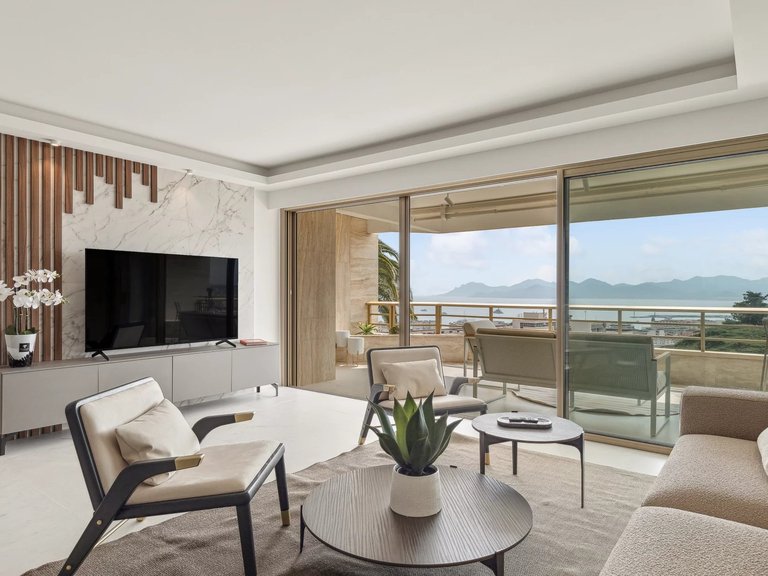 Apartment for Sale in Cannes, Cannes Area 7