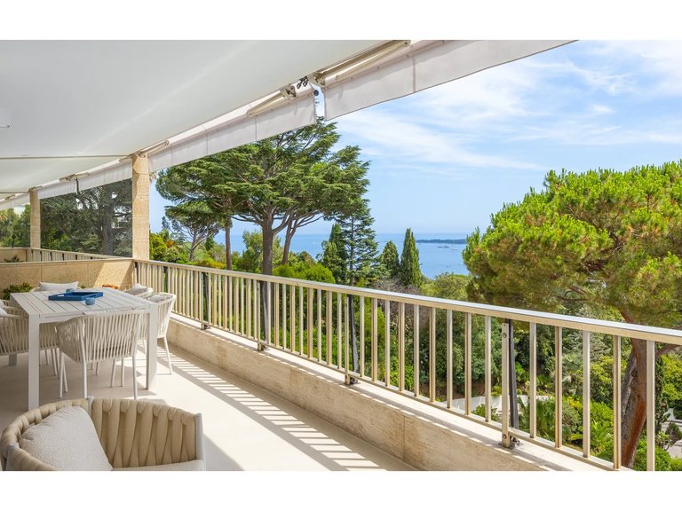 Apartment for Sale in Cannes, Cannes Area 3