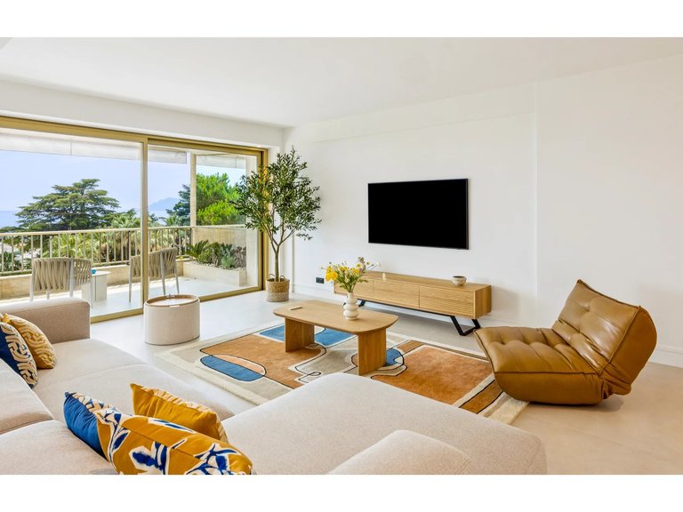Apartment for Sale in Cannes, Cannes Area 5