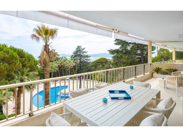 Apartment for Sale in Cannes, Cannes Area 16