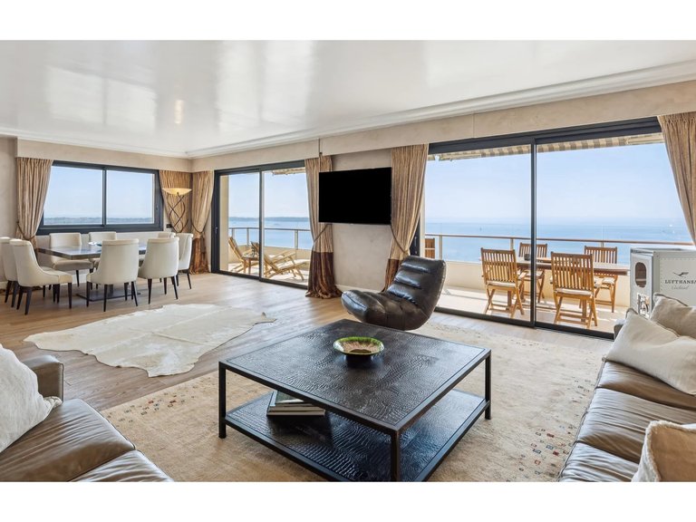 Apartment for Sale in Cannes, Cannes Area 2