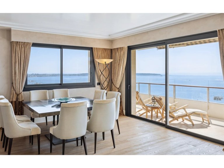 Apartment for Sale in Cannes, Cannes Area 8