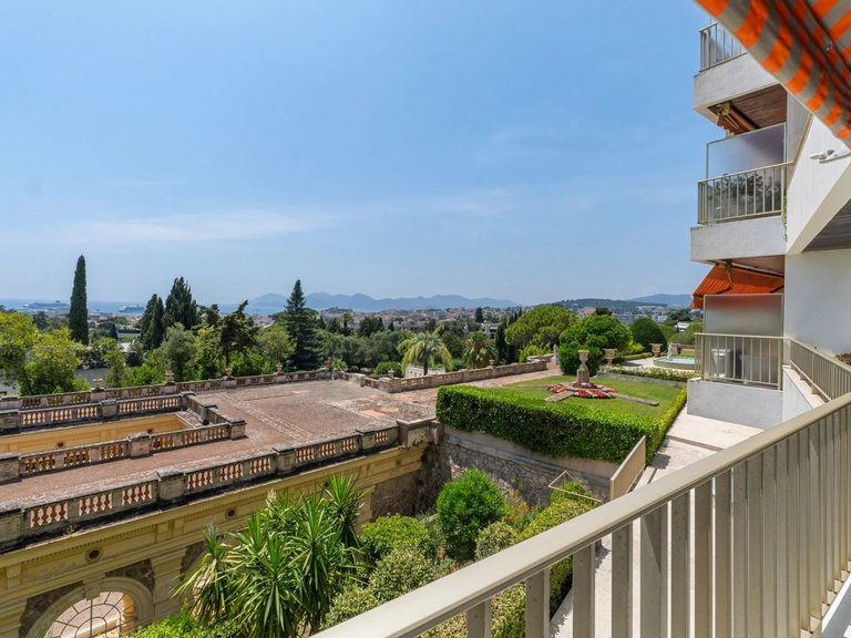 Apartment for Sale in Cannes, Cannes Area 2