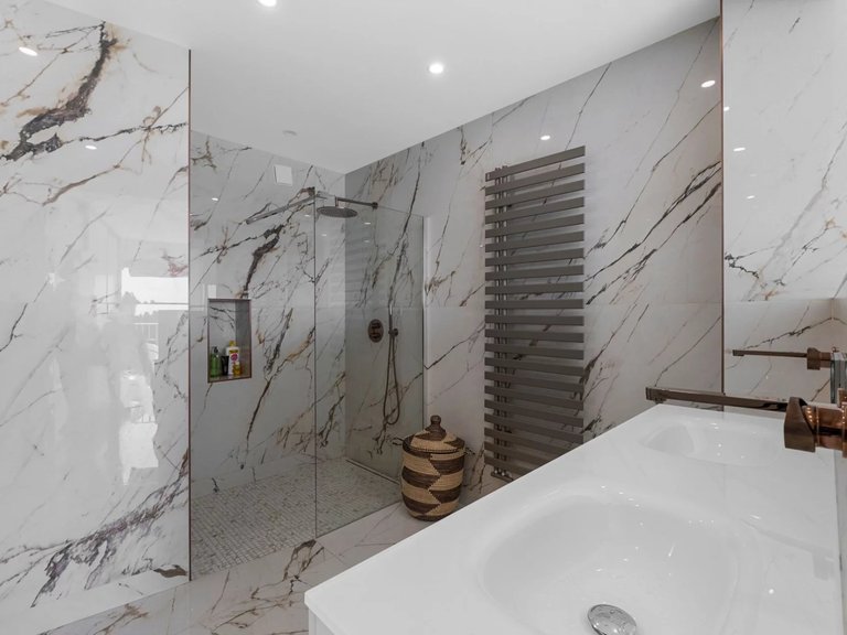 Apartment for Sale in Cannes, Cannes Area 10