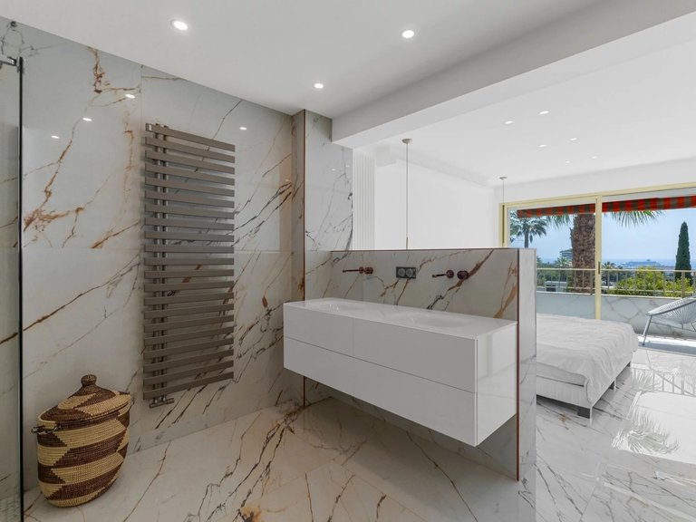 Apartment for Sale in Cannes, Cannes Area 11