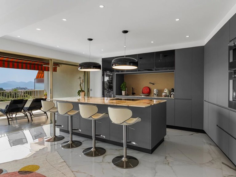 Apartment for Sale in Cannes, Cannes Area 15