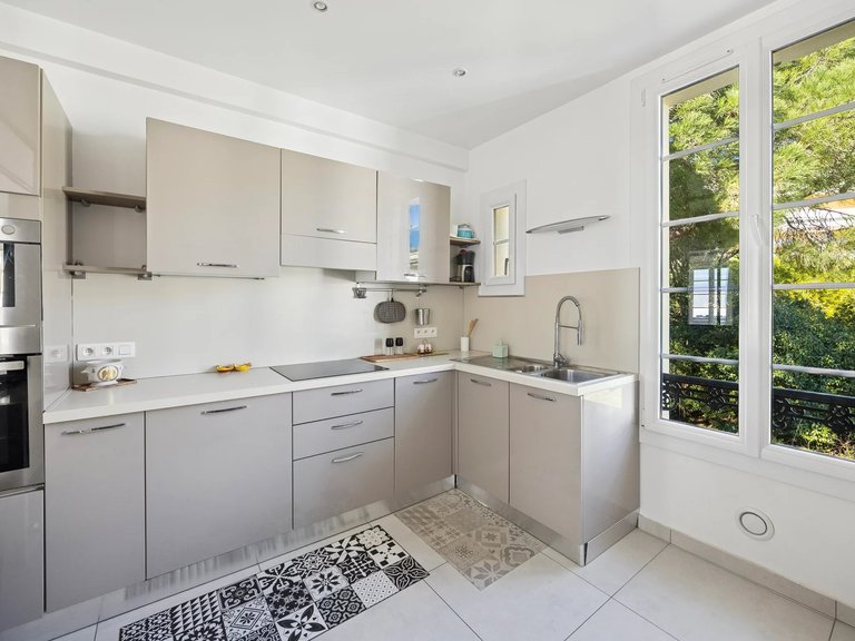 Apartment for Sale in Cannes, Cannes Area 6