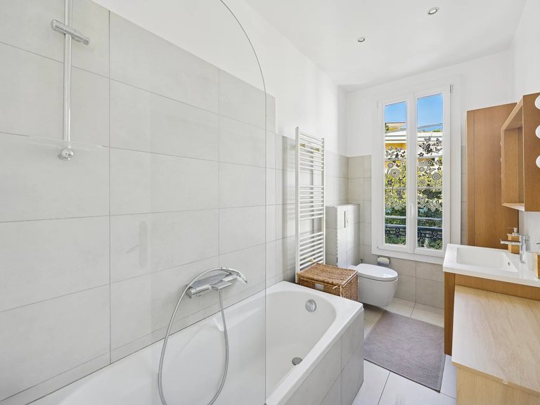 Apartment for Sale in Cannes, Cannes Area 11