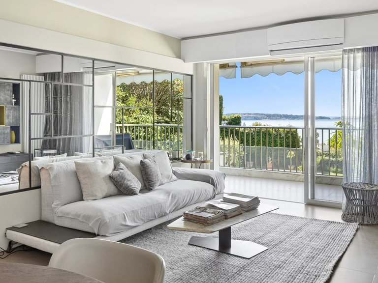 Apartment for Sale in Cannes, Cannes Area 1