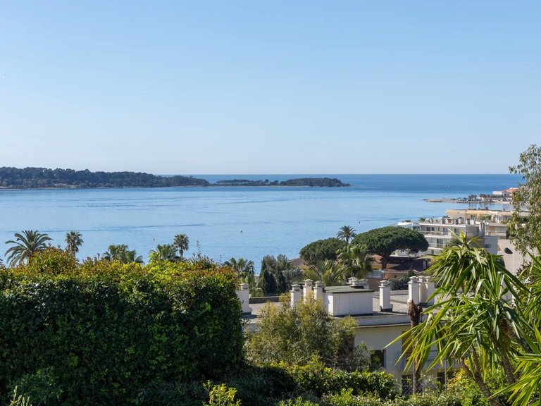 Apartment for Sale in Cannes, Cannes Area 2