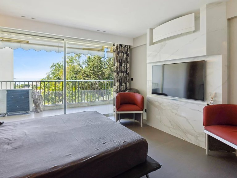 Apartment for Sale in Cannes, Cannes Area 5