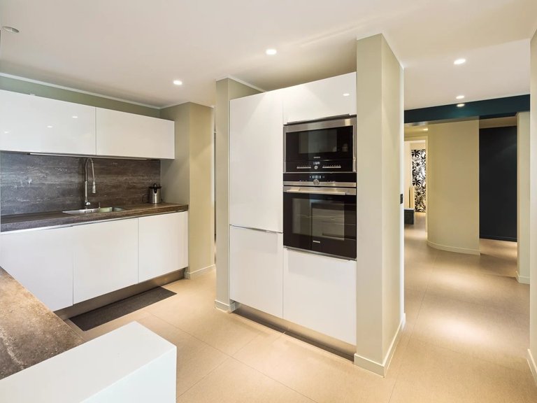 Apartment for Sale in Cannes, Cannes Area 11