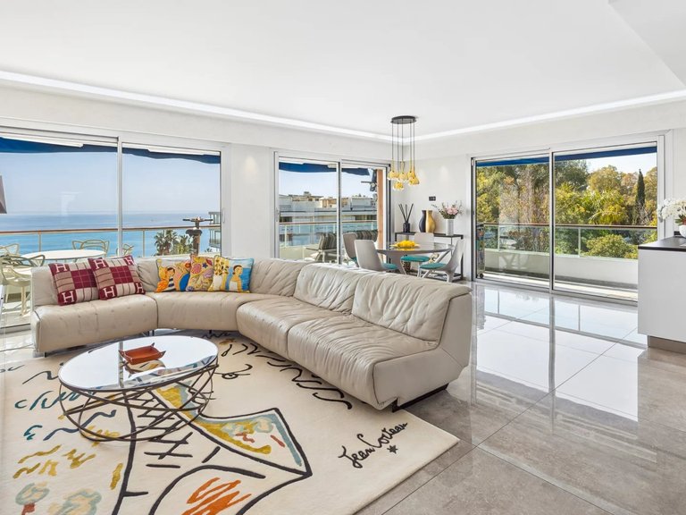 Apartment for Sale in Cannes, Cannes Area 5