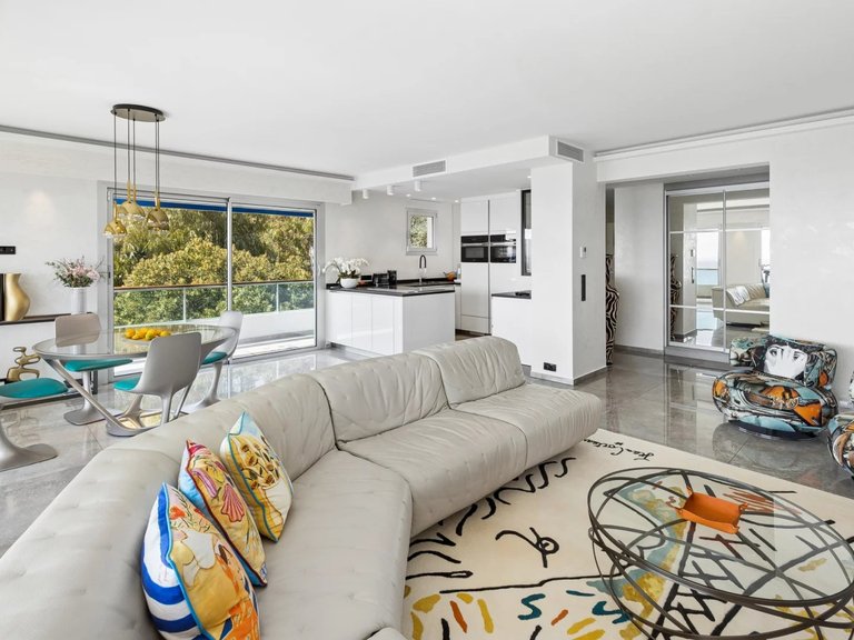 Apartment for Sale in Cannes, Cannes Area 9