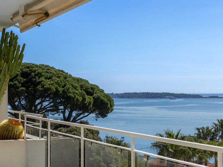 Apartment for Sale in Cannes, Cannes Area 4