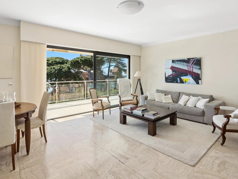 Apartment for Sale in Cannes, Cannes Area 9