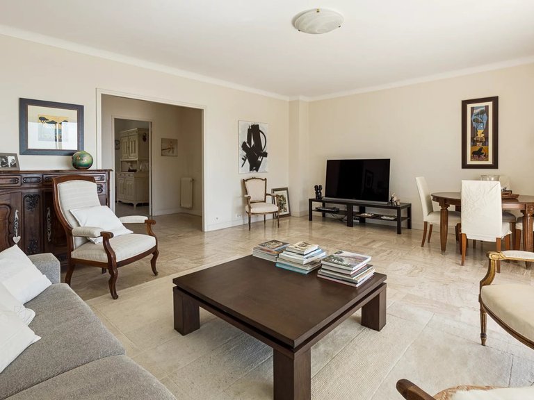 Apartment for Sale in Cannes, Cannes Area 10