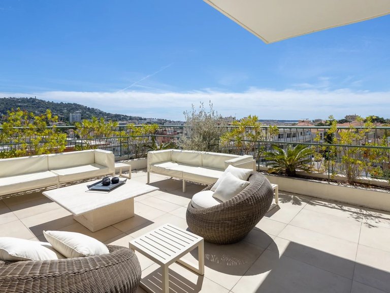 Apartment for Sale in Cannes, Cannes Area 4