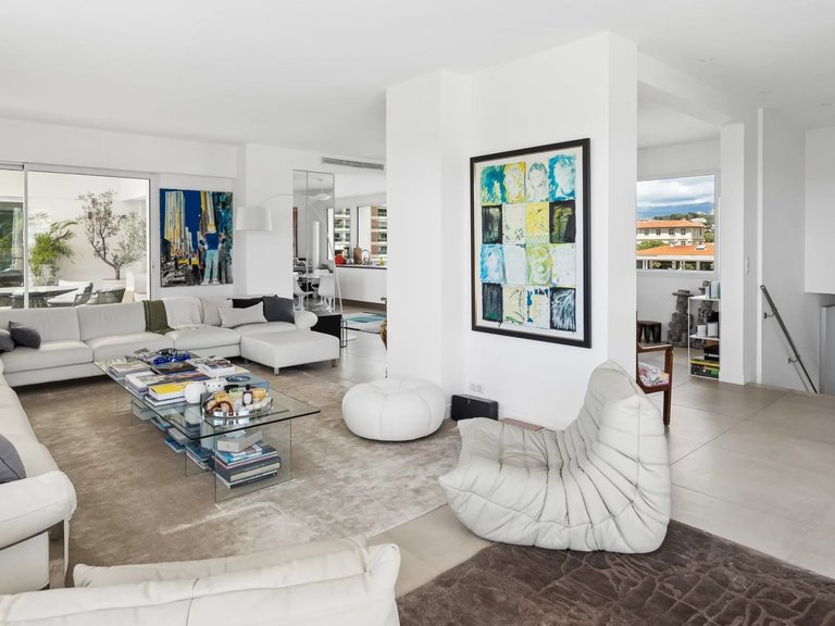 Apartment for Sale in Cannes, Cannes Area 13