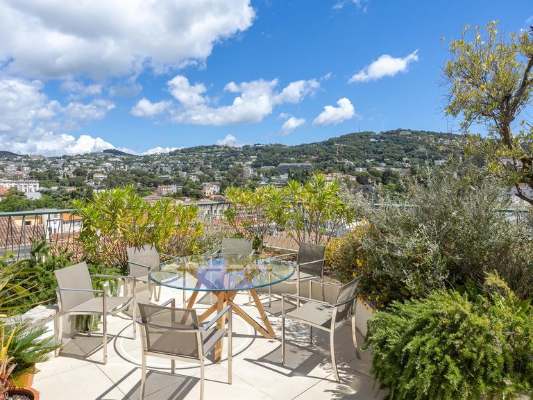 Apartment for Sale in Cannes, Cannes Area 14