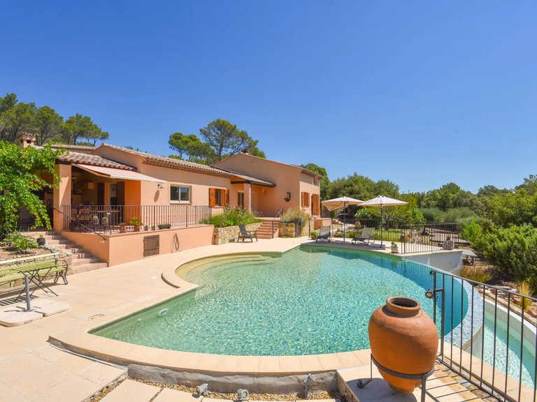 Villa for Sale in Lorgues, Var Countryside (fayence, Lorgues, Cotignac) 4
