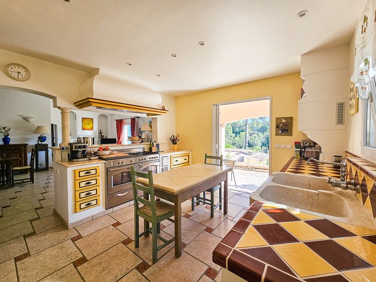 Villa for Sale in Lorgues, Var Countryside (fayence, Lorgues, Cotignac) 15