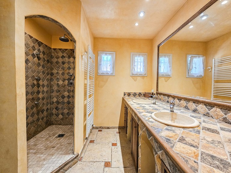 Villa for Sale in Lorgues, Var Countryside (fayence, Lorgues, Cotignac) 18
