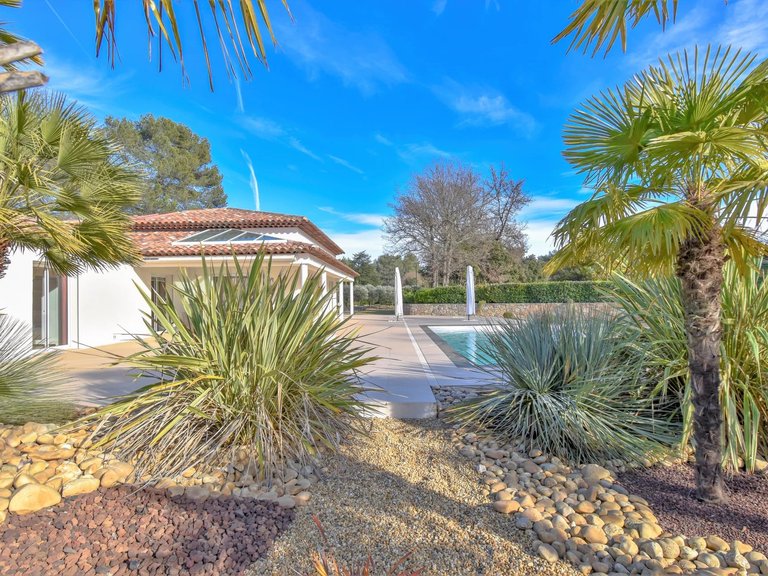 Villa for Sale in Lorgues, Var Countryside (fayence, Lorgues, Cotignac) 2
