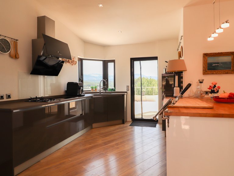 Villa for Sale in Tourrettes, Var Countryside (fayence, Lorgues, Cotignac) 6