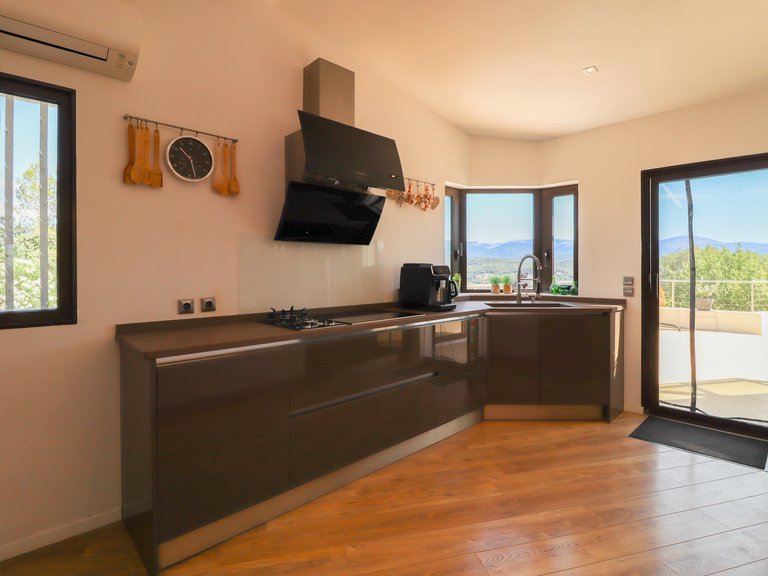 Villa for Sale in Tourrettes, Var Countryside (fayence, Lorgues, Cotignac) 7